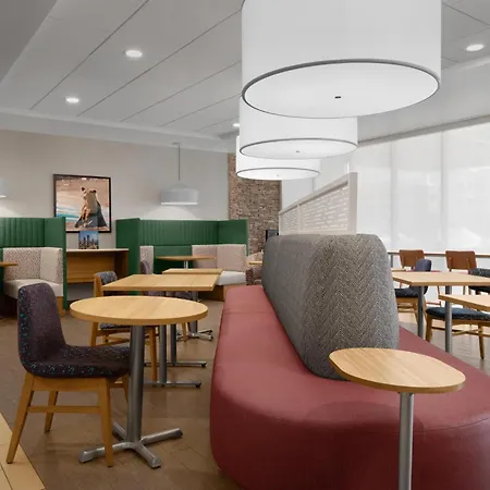 Home2 Suites By Hilton Anchorage/Midtown-3